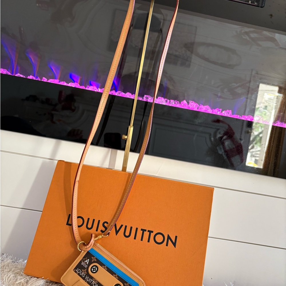 Louis Vuitton cassette card holder - Picture 3 of 10